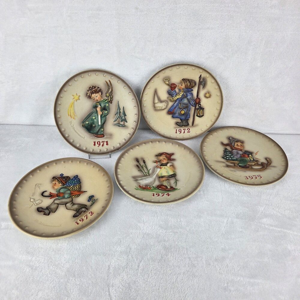M.J. Hummel Annual Plates 1971-1975 Complete Set of 5 Goebel West Germany